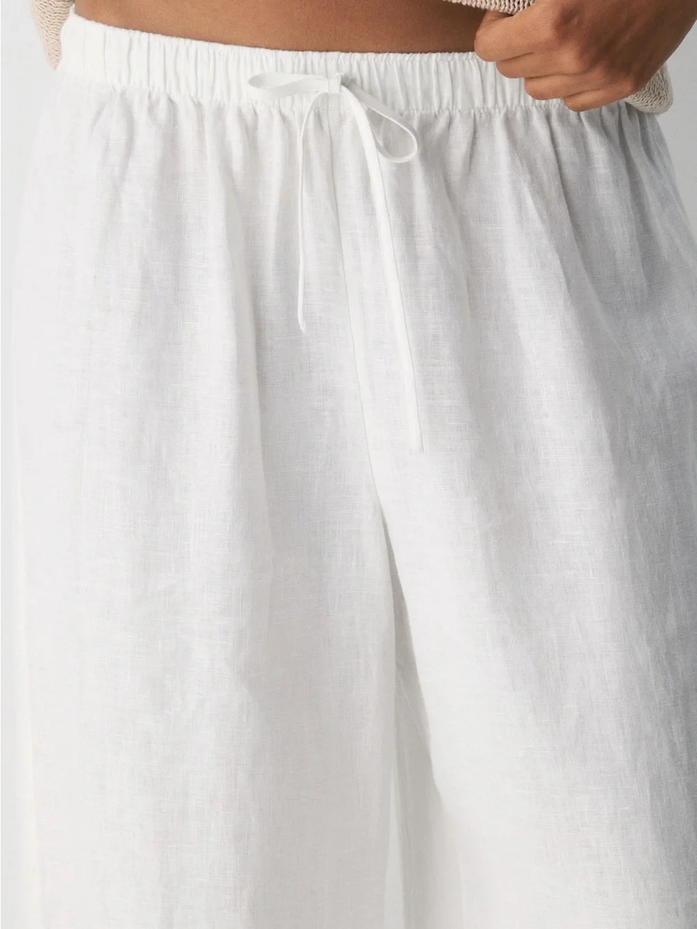 Aritzia Little Moon New Globetrot Linen Pant - White